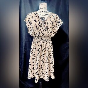 Loose Top V-Neck Cinched Waist Animal Print Dress - Cream/Black- L/XL